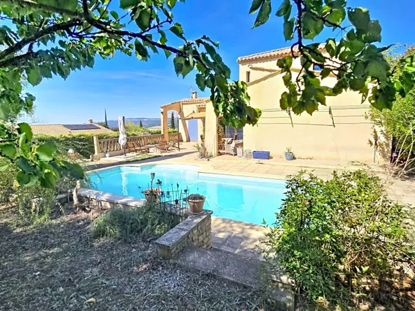 TRETS Villa T5 avec piscine et vue exceptionnelle sur la Sainte-Victoire !