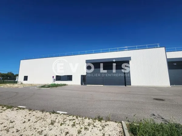 Locaux d'activité - A VENDRE - 1 212 m² divisibles à partir de 601 m²