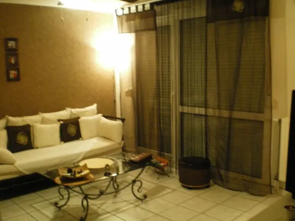 T 2 DECINES CHARPIEU 52 M2