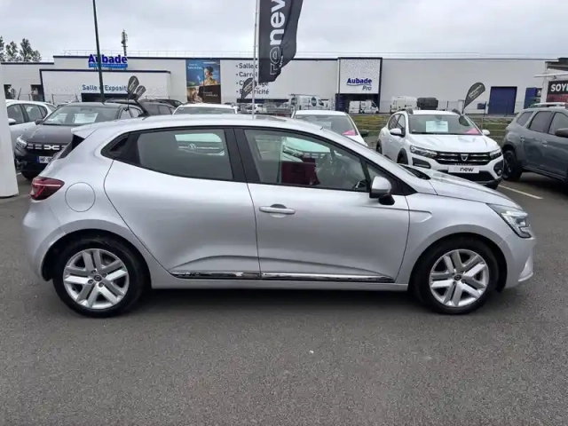 Renault Clio blue dci 85 — photo 5