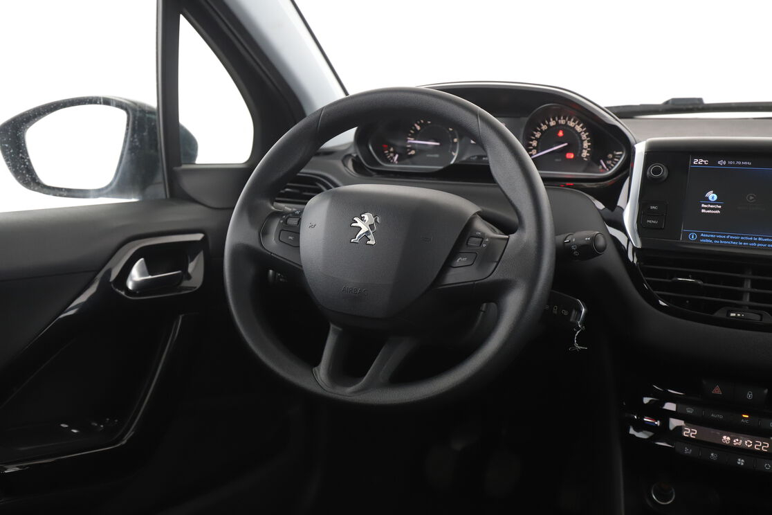 Peugeot 208 1.2 PureTech Active — photo 14