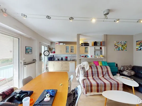 Chambre 3 pièces 74 m²