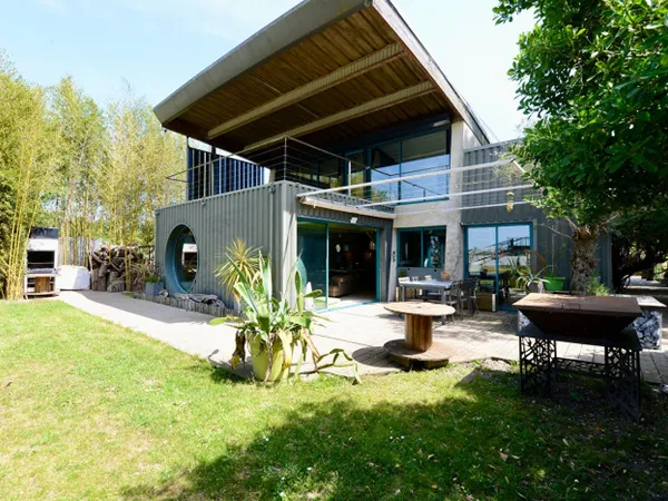 ARCHITECTURE INSOLITE - 1996 - Maison d'architecte avec vue sur