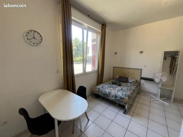 Studio 1 pièce 17 m²