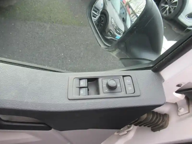 Volkswagen Transporter 6.1 van l1h1 2.0 tdi 150 bvm6 4motion — photo 16