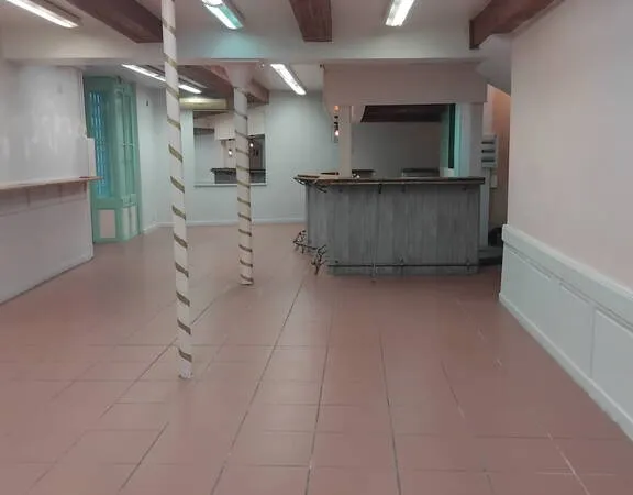 Local commercial 96 m²