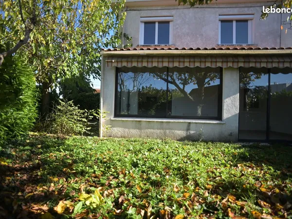 Maison d habitation avec commerce de rapport