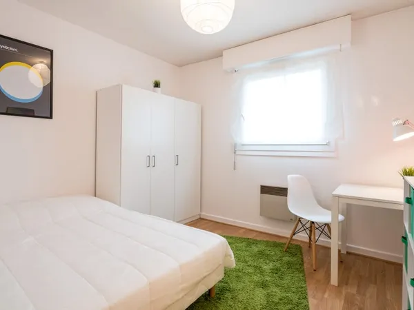 169 Guillotière 4 - Chambre 2