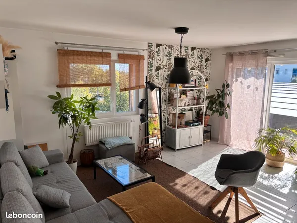 T2 meublé 53 m² · balcon 11 m² · parking · Saint-Herblain Tertre · tram T1 à 2 min