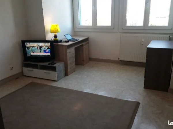 Loue studio ÉTUDIANT(e) meublé 26 m² centre ville année scolaire