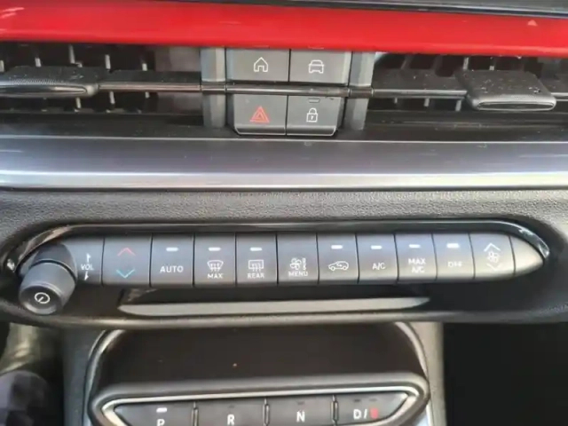 Fiat 600 e 156ch 54kwh red — photo 26