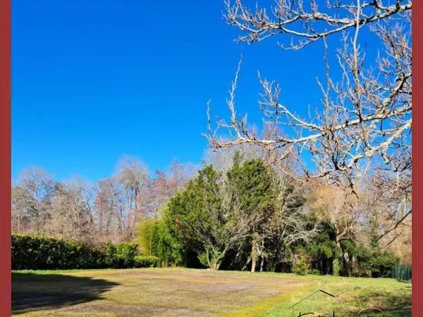 Terrain 1844 m² Langon