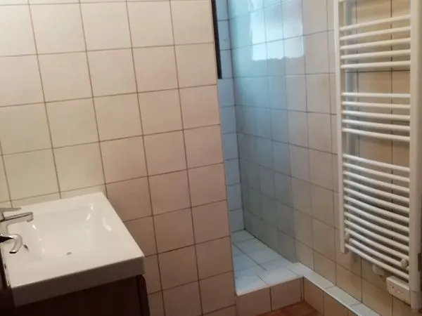 T2 non meublé loggia fermée par baie vitrée + Cave + parking centre DIGNE LES BAINS Loyer 510 + Ordu