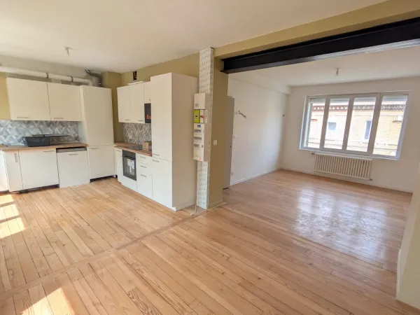 LONGUEAU APPARTEMENT DE TYPE 4 ENTIEREMENT RÉNOVÉ