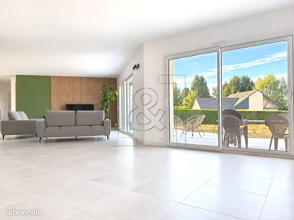 Maison 8 pièces 245 m²