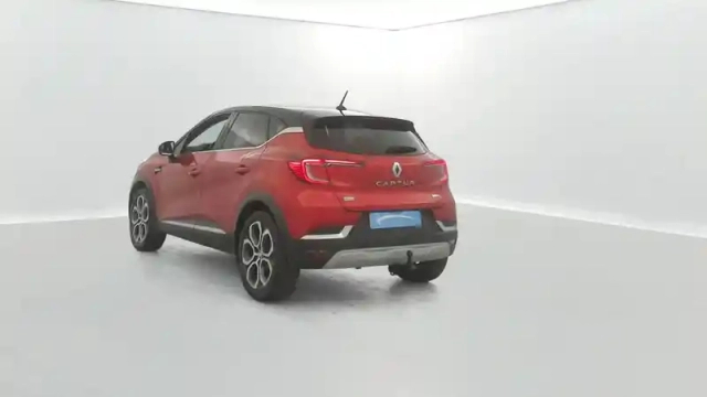 Renault Captur e-tech 145 - 21 — photo 12