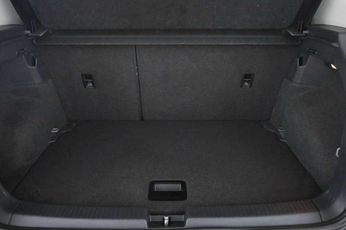 Volkswagen T-Cross 1.0 TSI Carat DSG — photo 16