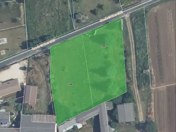 Terrain 2699 m²