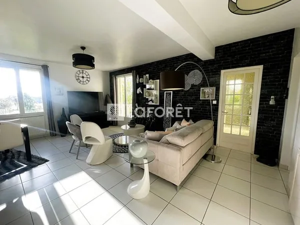 Maison d'exception de 9 pièces - 215 m² avec terrain de 3495 m² à Boé - Possibilité de détachement d