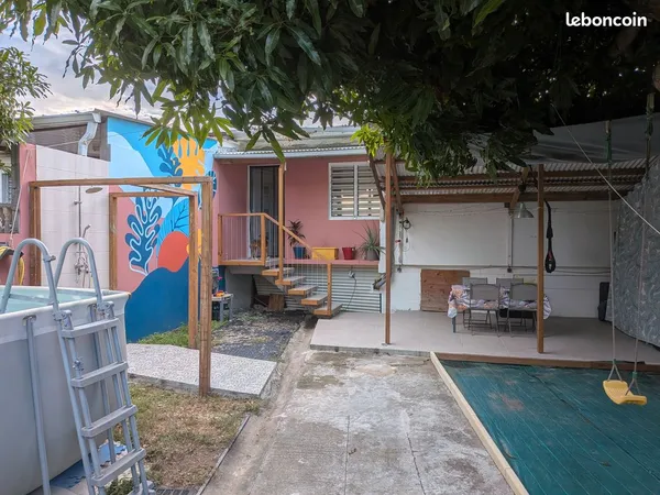 Maison f4 rénovée avec jardin - coeur du bourg du carbet