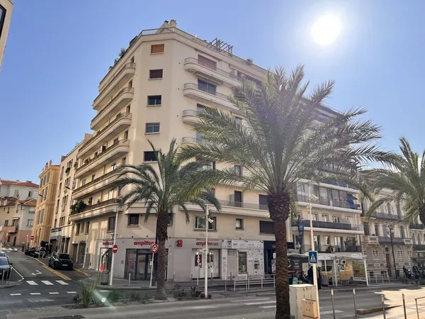 Appartement Location Cannes 2p 56m² 950€