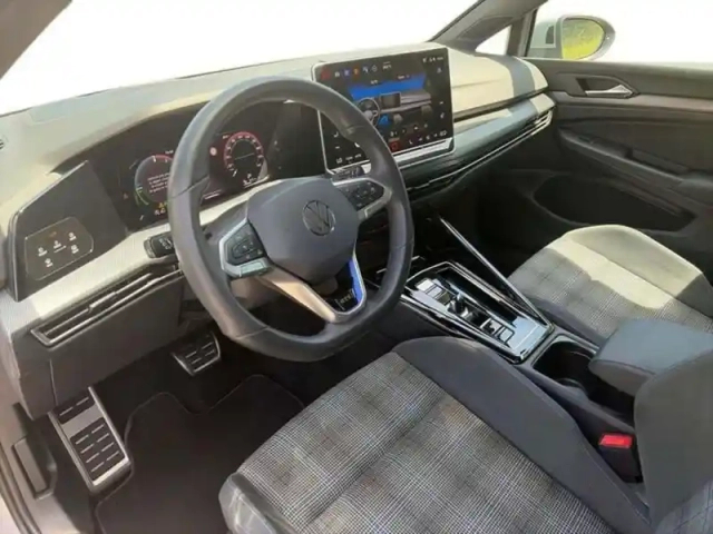 Volkswagen Golf 1.5 ehybrid 272 dsg6 gte — photo 9