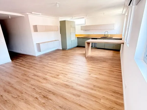 Appartement avec ascenseur refait à neuf