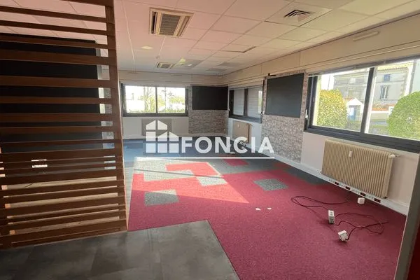 Local 335 m²