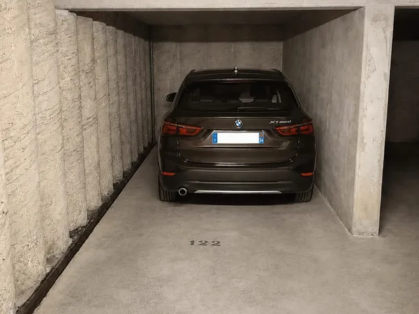 Parking 13 m²