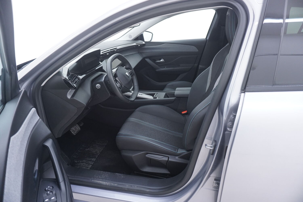 Peugeot 308 — photo 9
