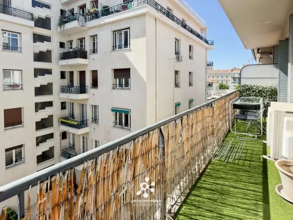 NICE - Hôtel des Postes / Wilson - 3P - rénové - balcon