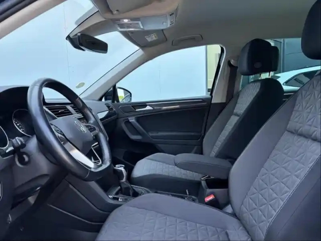Volkswagen Tiguan 2.0 tdi 150ch life plus dsg7 — photo 27