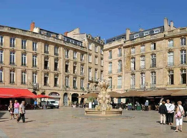 Local commercial 110 m²