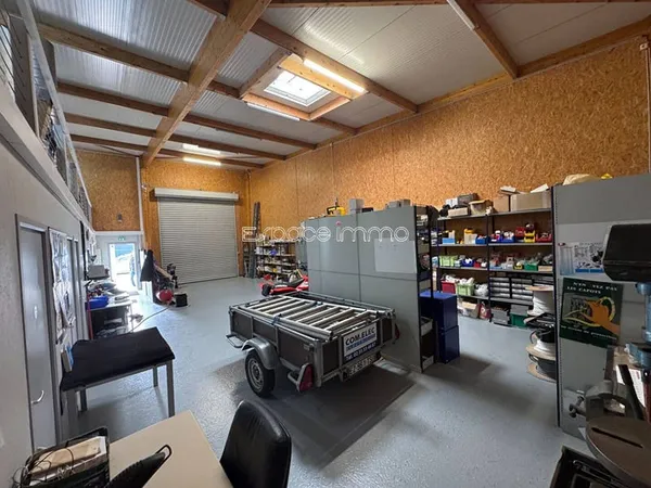 Local commercial 357 m²