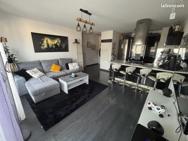Appartement 60m2 + terrasse + place de parking privé