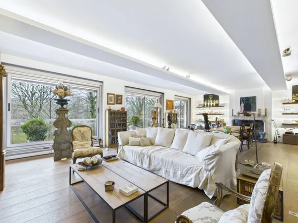 Appartement familial et traversant Avenue Raphael