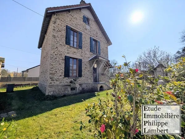 - Maison ancienne 7 pièces-