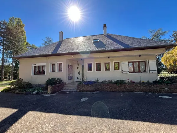 Maison familiale de 145 m² avec terrain de 9 910 m² ? Saint-Amand-en-Puisaye