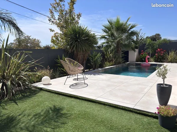 Maison contemporaine avec piscine - 128 m² - Vic-la-Gardiole