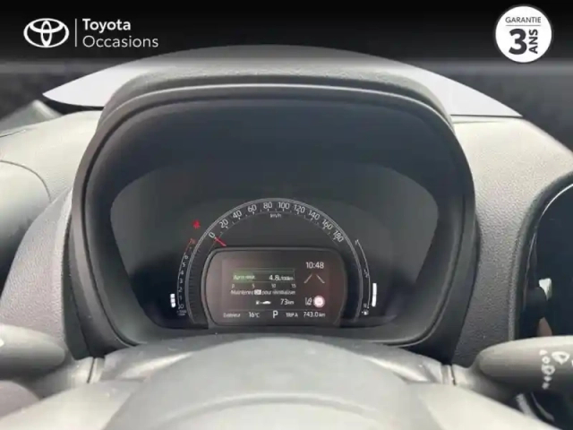 Toyota Aygo x 1.0 vvt-i 72ch dynamic s-cvt my23 — photo 14