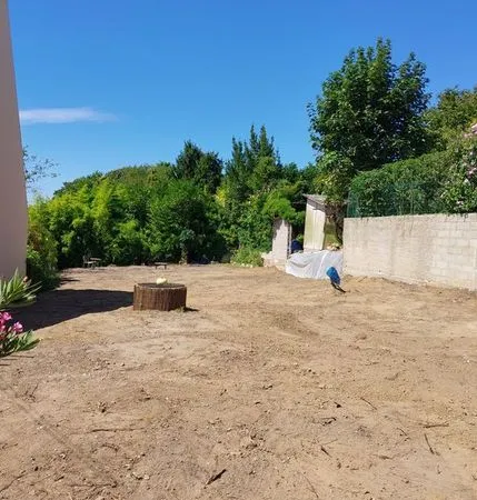 Beau terrain viabilisé à 6 mn du RER Palaiseau-Lozère