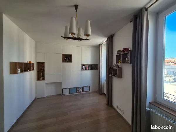 Appartement T3 traversant 65 m² centre-ville