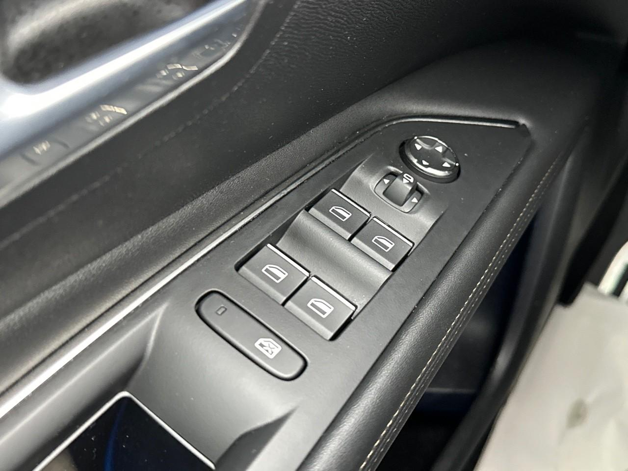Peugeot 3008 hybrid 225 e-eat8 gt pack — photo 15