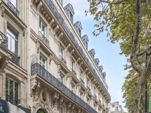 Bureaux 275 m²