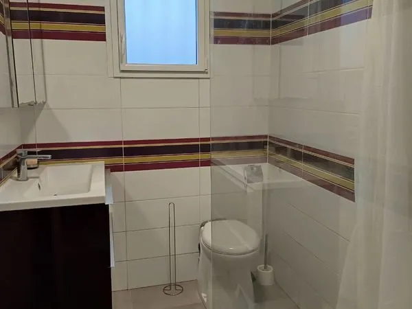 Chambre dans maison en colocation