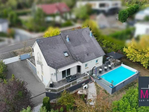 Maison 10 pièces 83 m²
