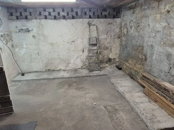 Entrepôt 18 m²