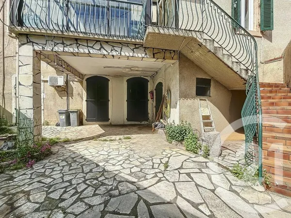 Maison 8 pièces 232 m²