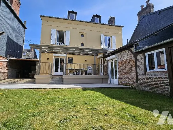 Maison 7 pièces 165 m²