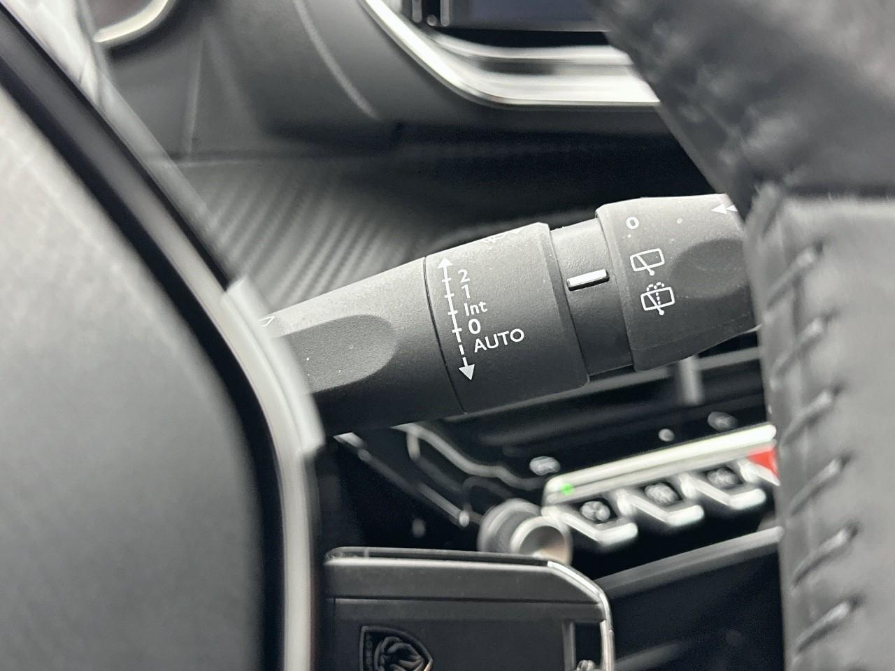 Peugeot 2008 100 s&s bvm6 style — photo 18